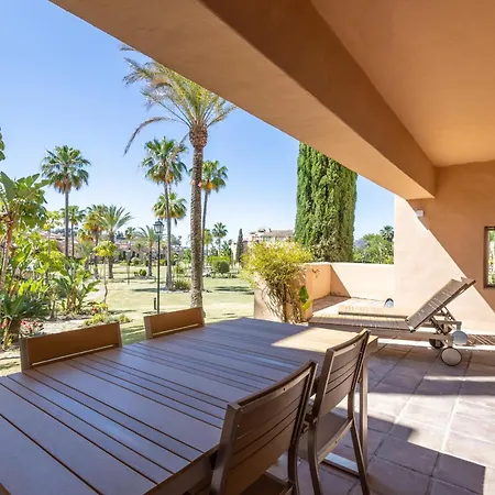 Homity Holidays - - La Cartuja Golf Apartment *